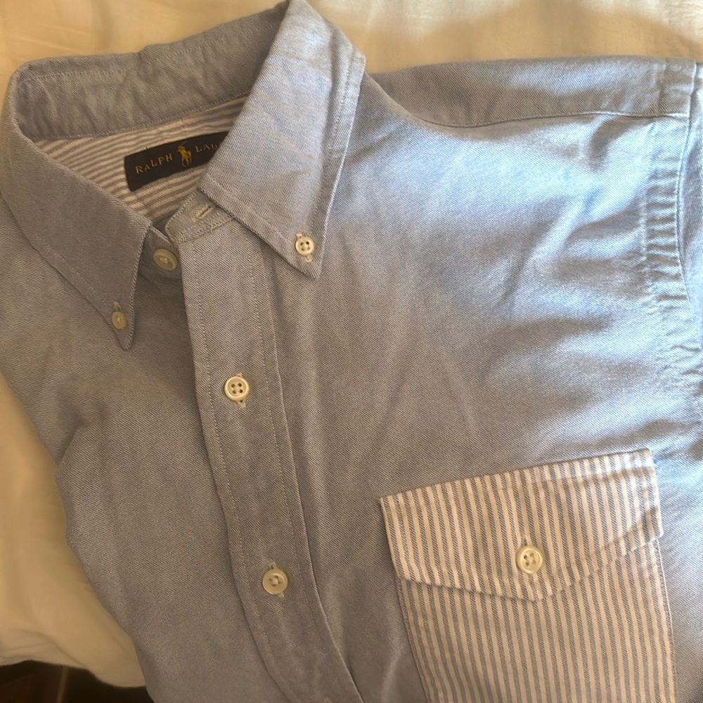 Ralph Lauren short sleeve button down. Contrasting pocket